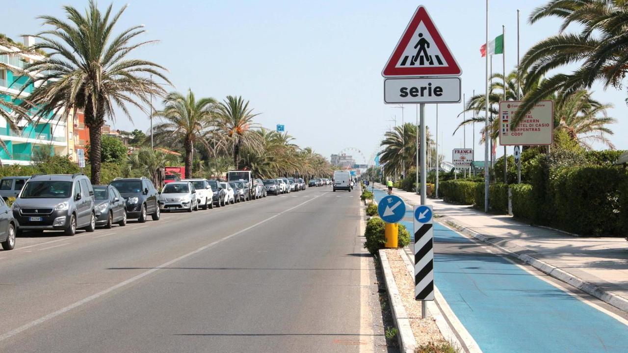 Il punto sul lungomare di Lido di Camaiore dove è avvenuto l’incidente foto ciurca/paglianti