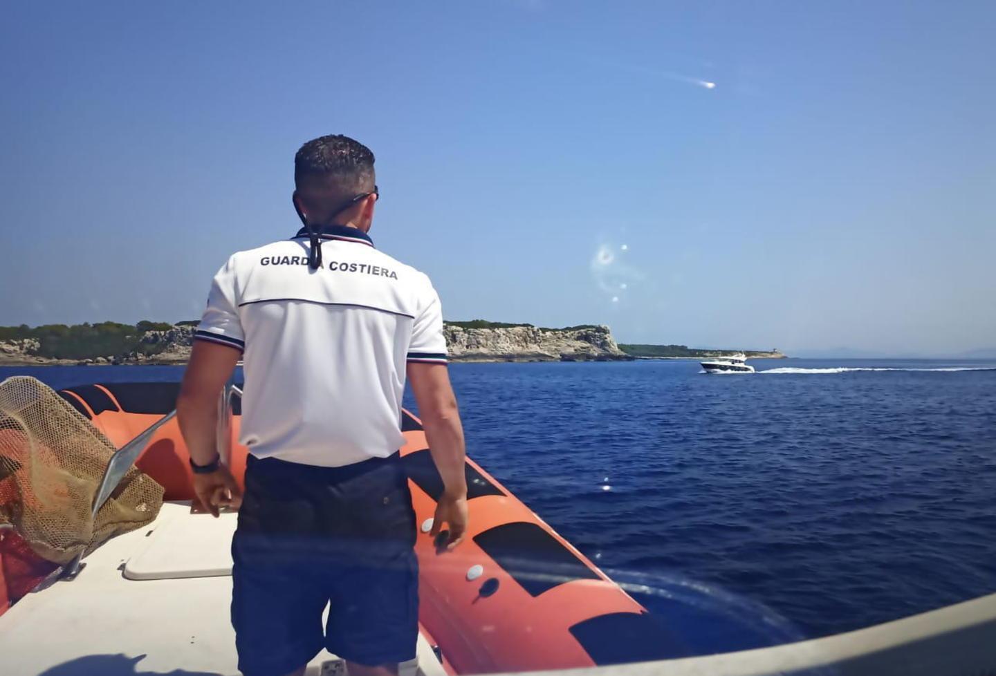 Barche vicino alla costa o nelle acque di Pianosa Scattano le sanzioni
