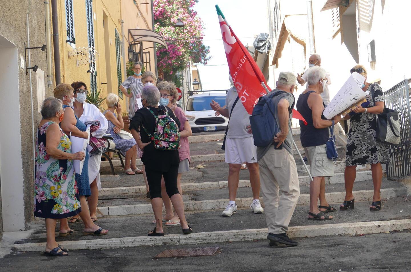 Appello al prefetto per l’ufficio postale 
