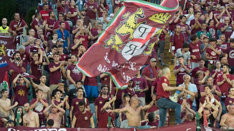 I tifosi tra choc e ammirazione «Ritiriamo il numero 6»