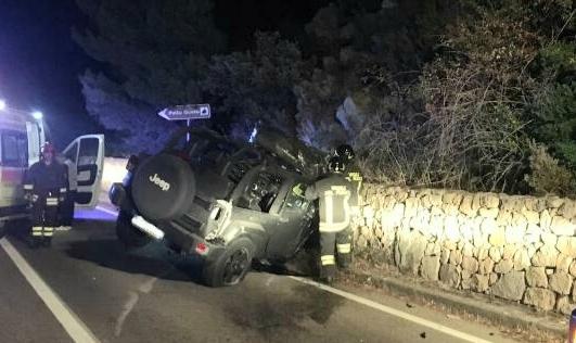 Fuoristrada contro un muretto, conducente ferito ma non grave