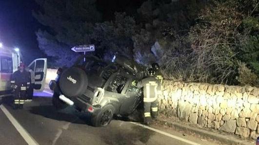 Fuoristrada contro un muretto, conducente ferito ma non grave