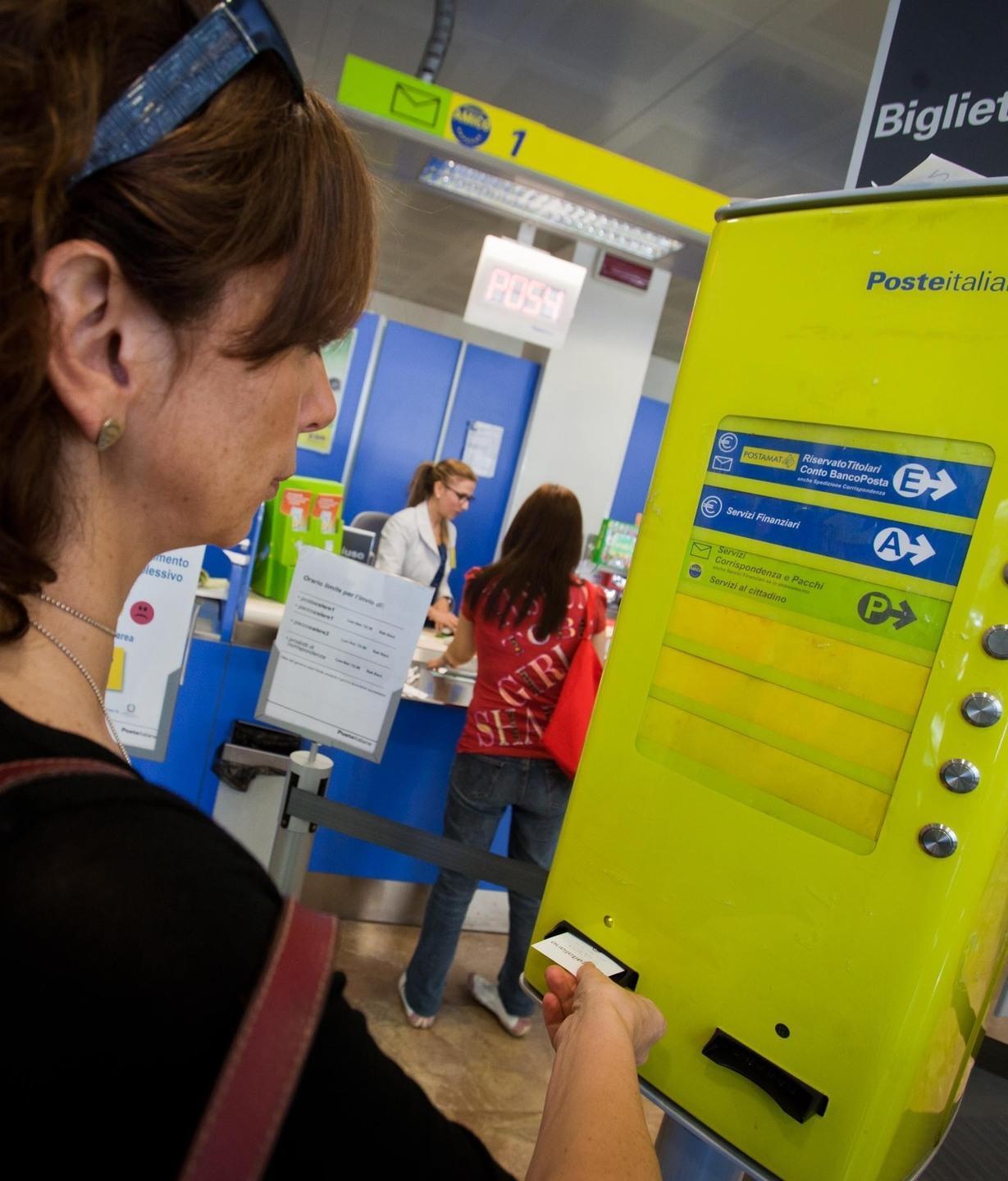 Turismo e web, Poste Italiane fa spedire i bagagli con un clic