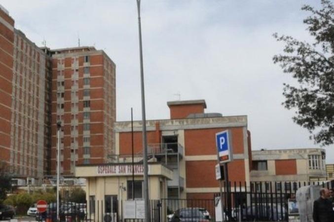 Ospedale San Francesco, la rivolta dei sindaci 