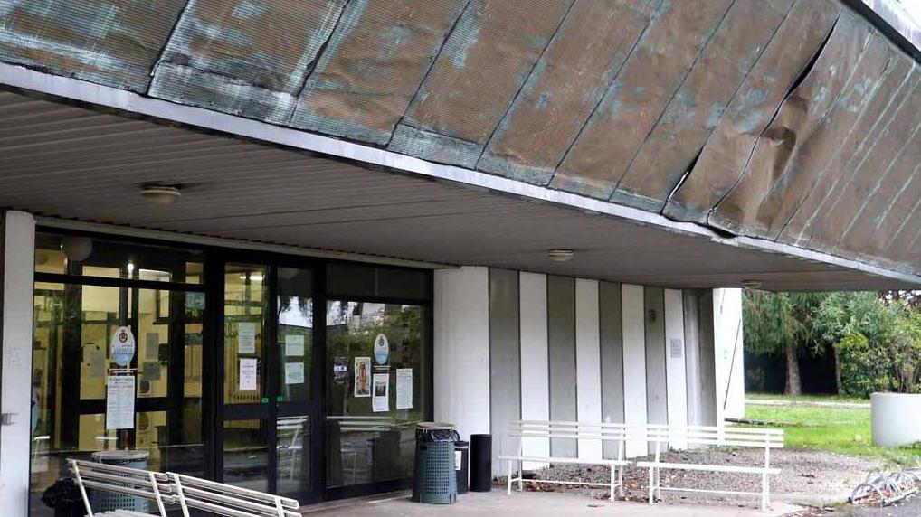 «La piscina comunale? Assomiglia troppo al Guglielmi...»