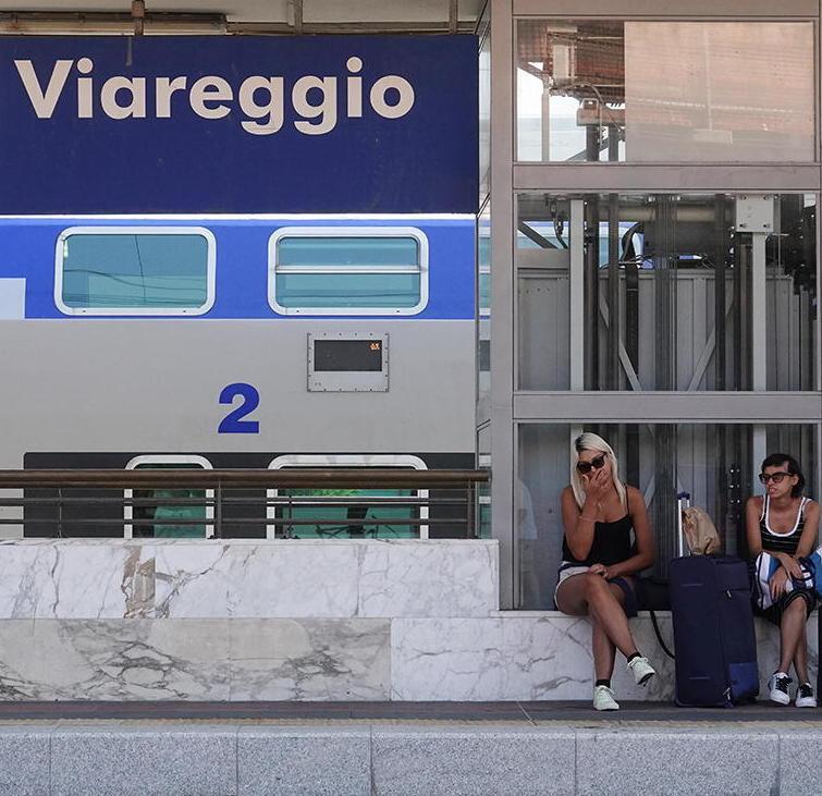 Lavori sulla linea, meno treni sulla tratta Torino-Viareggio 