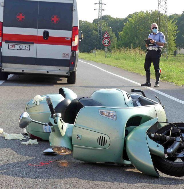 Scontro auto-scooter Un ferito all’ospedale
