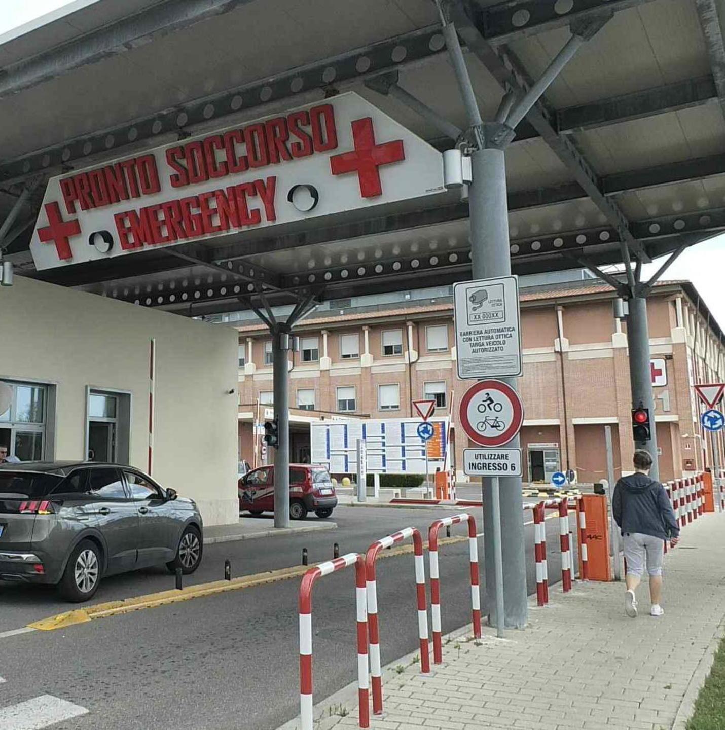 Incidente in scooter giovane di Levigliani ferito gravemente