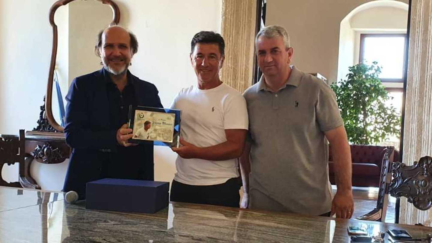 Il ds Deoma si è... Convitto l’attaccante vicino ai rossoneri 