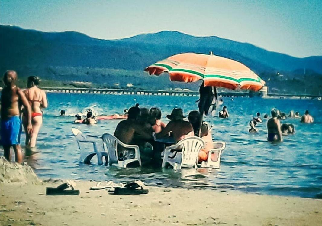 Partita a carte in mare