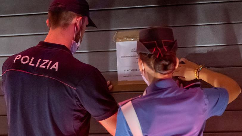 Alcol ai minorenni Chiuso il bar del bagno Cristallo