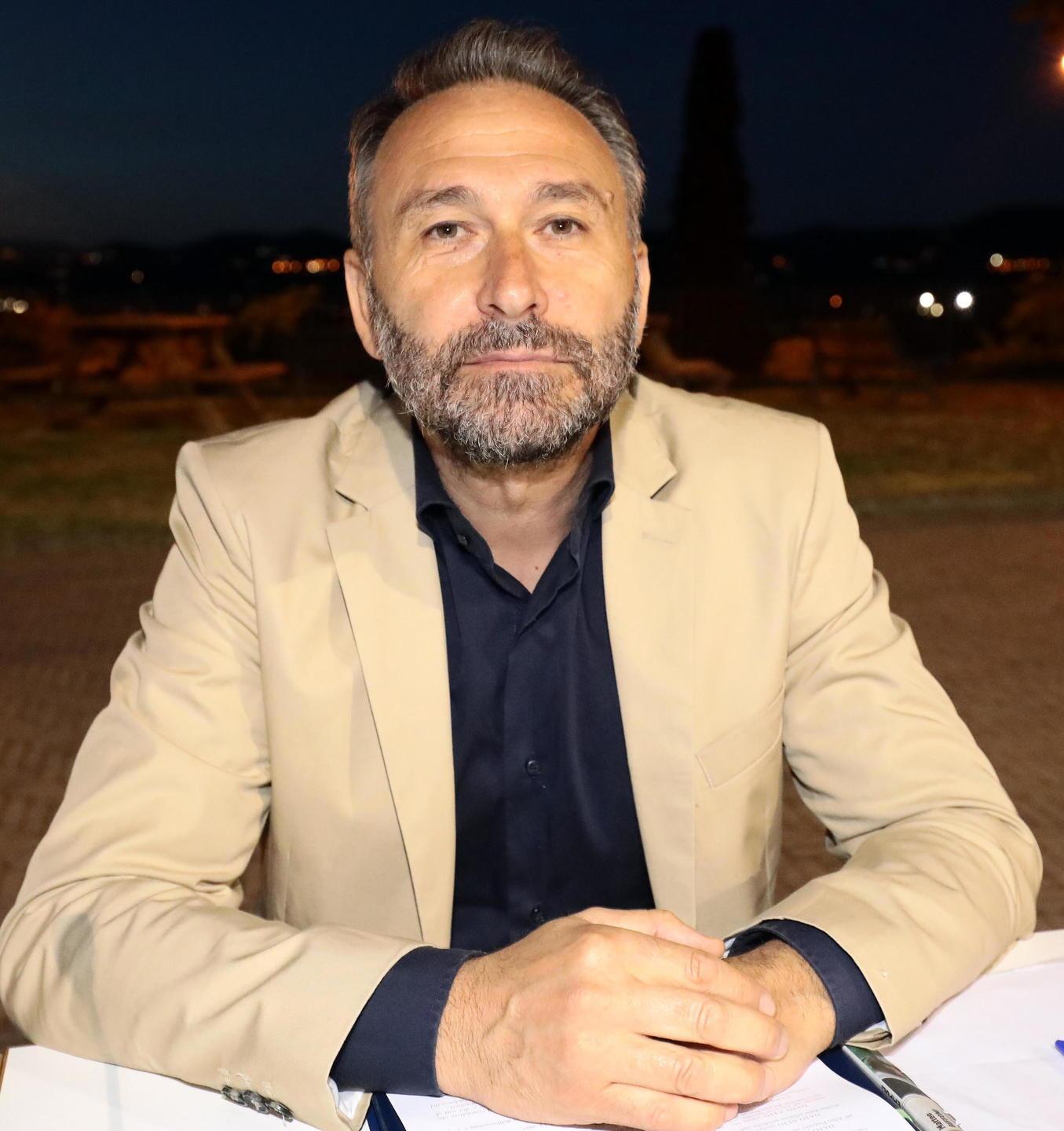 Circolo abbandonato da anni, all’orizzonte c’è l’asta