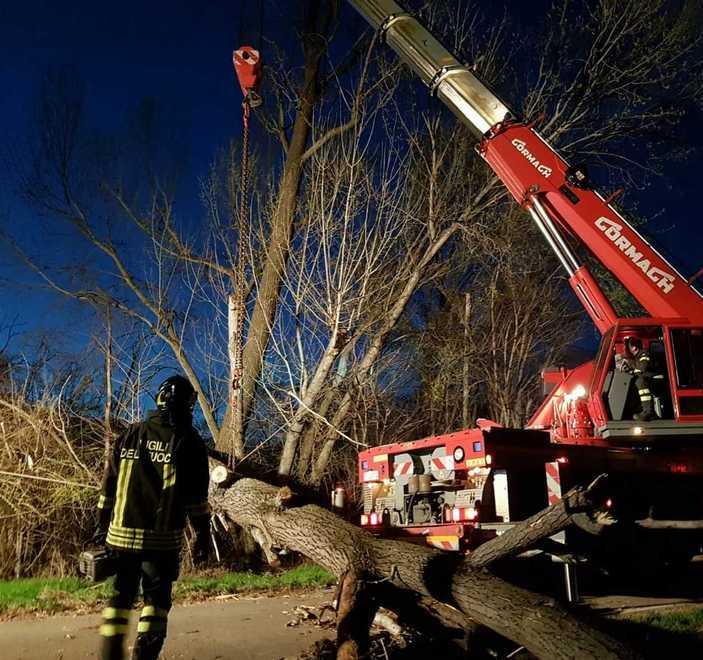 Oggi scatta l’allerta arancione Previsti temporali e grandinate 