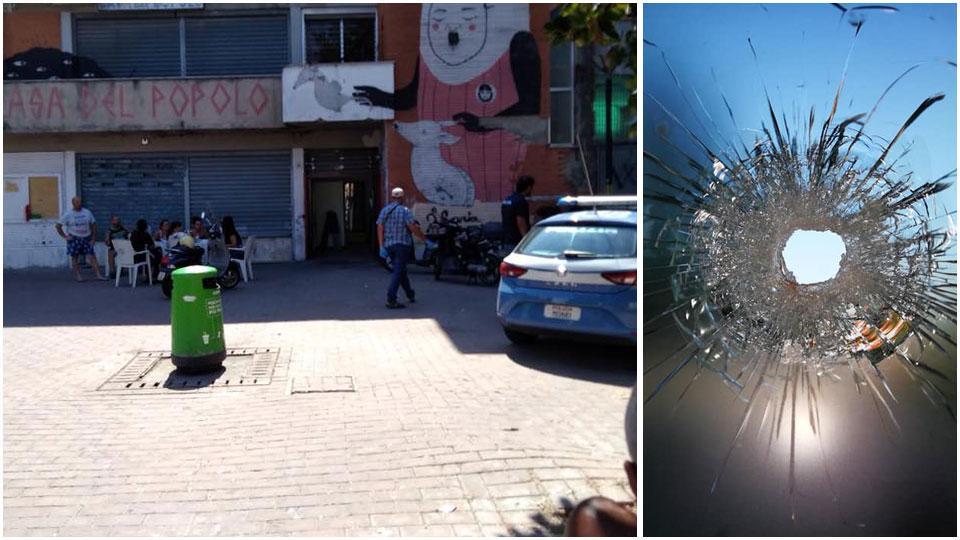 Una volante della polizia di Stato intervenuta domenica scorsa al circolo Arci di Shangai, in via Poerio, dopo il ritrovamento dei bossoli e la vetrata trapassata