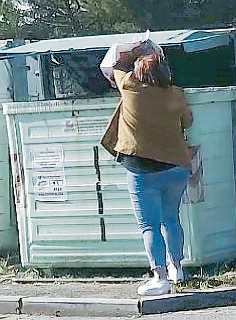 Uno dei furbetti dei rifiuti incastrati dalle telecamere della Municipale nel Comune di Peccioli