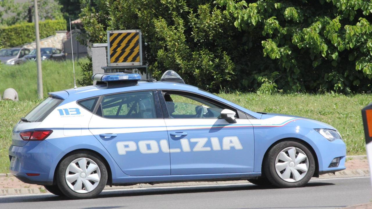 Una volante della polizia