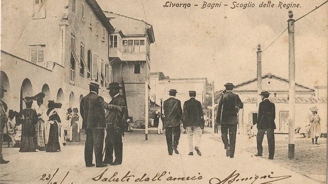 La nostra storia raccontata per immagini: dall’11 in regalo col Tirreno le foto amarcord di Livorno e Costa Etrusca