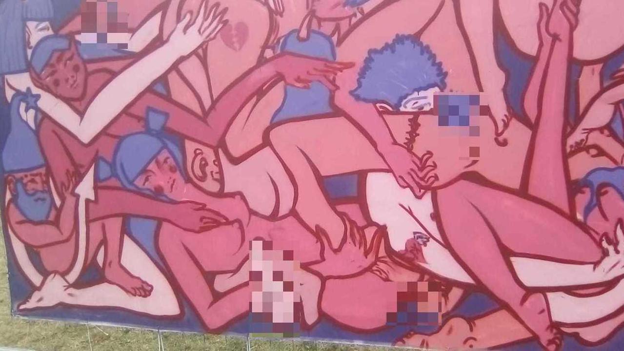 Il quadro esposto al Parco Fiumi lo scorso weekend e poi rimosso dopo le polemiche