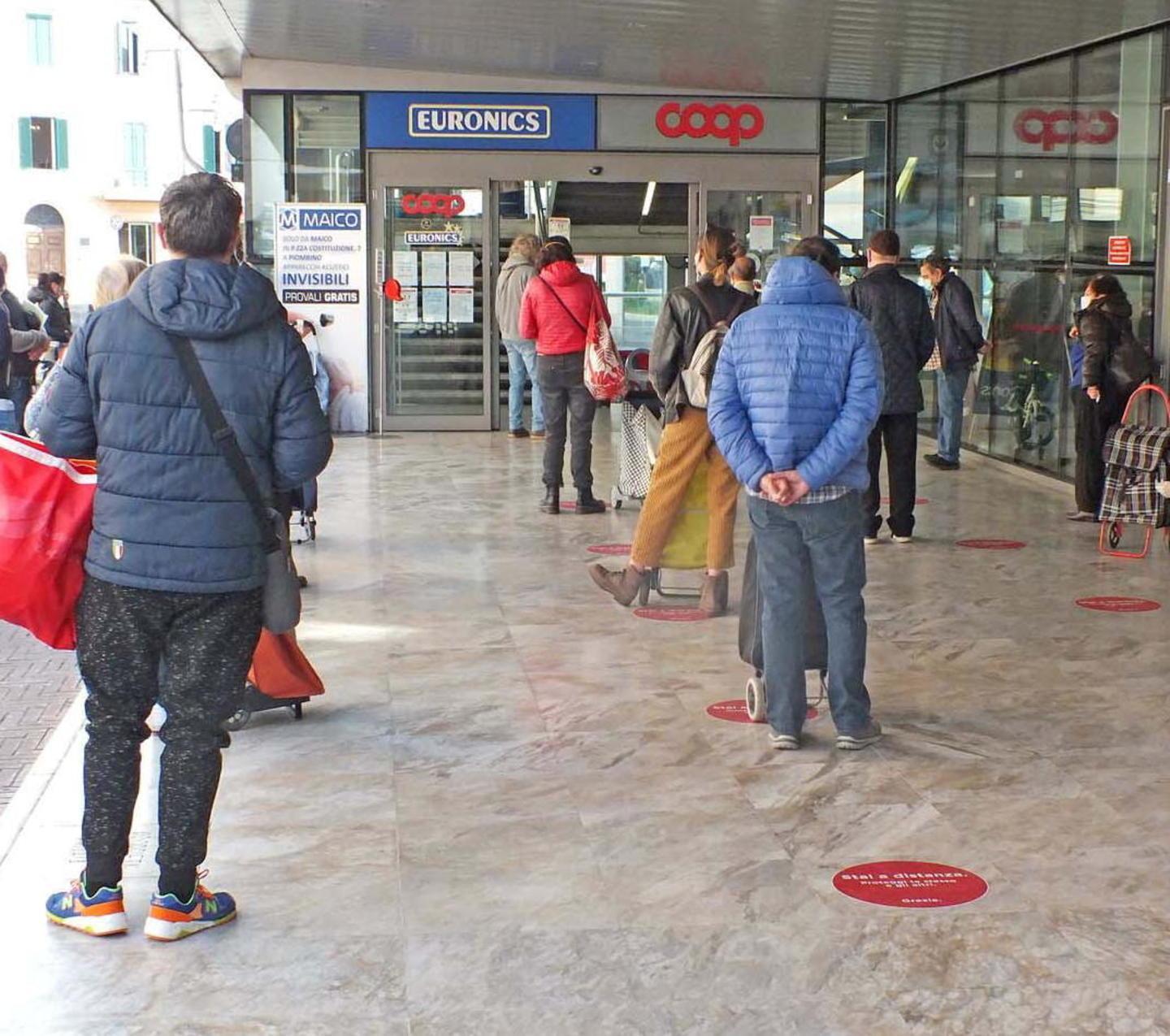 Un bonus per i dipendenti al lavoro durante il lockdown 