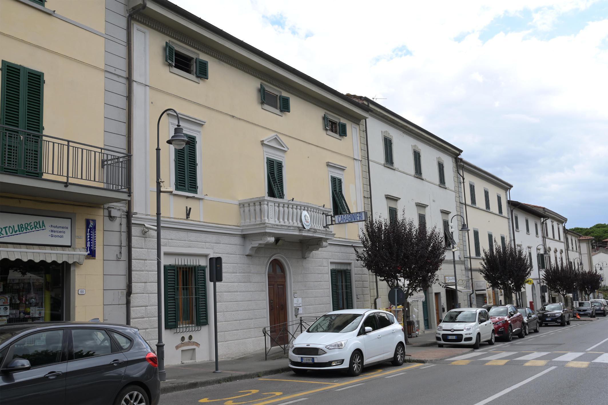 La stazione dei carabinieri di Vinci