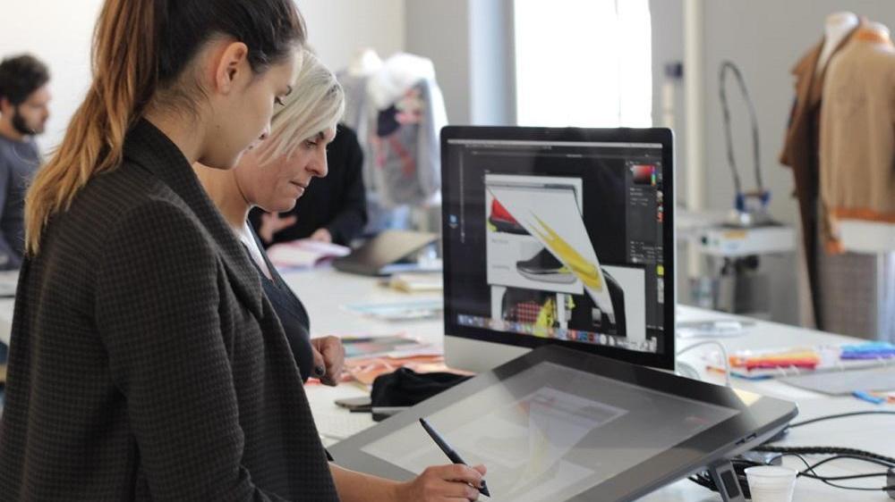Formazione in aula e in azienda per i futuri designer della moda e della comunicazione