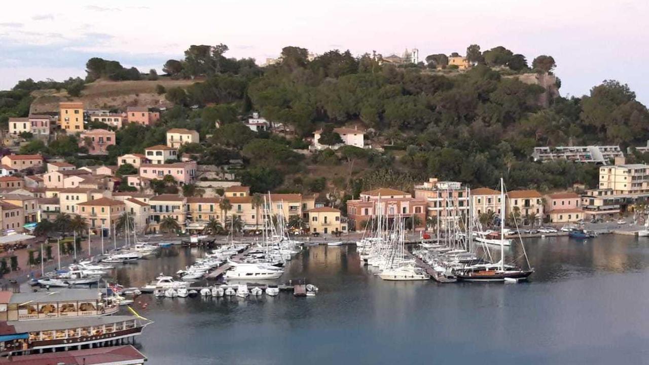Porto Azzurro, 15 locali sanzionati:«Norme anti Covid disattese»