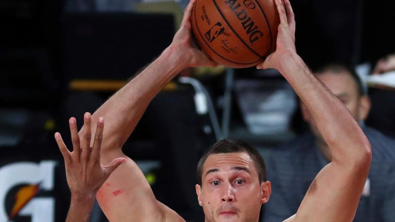 Gallo canta 20 volte ma Oklahoma va ko Lakers, vola Davis
