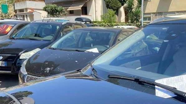 Banchi e non posti auto «Delibera precedente»