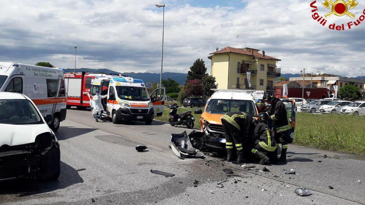 Due feriti in un tamponamento
