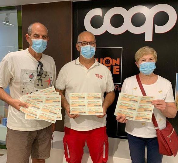 Dona la spesa, dote di 380 euro a sostegno della Croce rossa