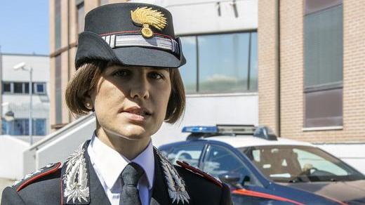 Scippa una donna incinta e la fa cadere a terra: arrestato, è già libero