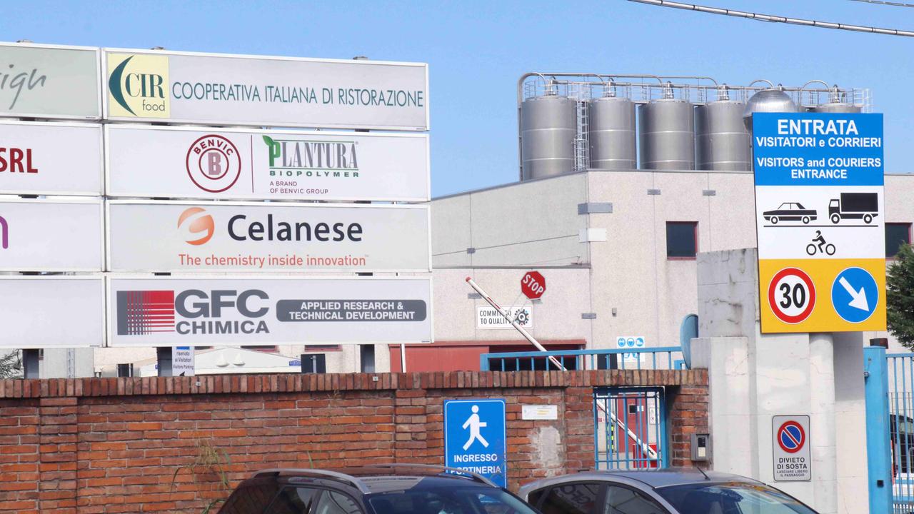 Celanese, oggi lo sciopero a Ferrara. I sindacati: la Regione applichi il patto sul lavoro