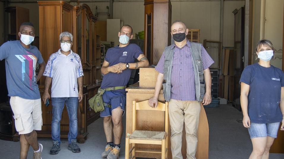 Modena, a Porta Aperta: «Con soli 50 euro le famiglie possono rifarsi l’arredamento»