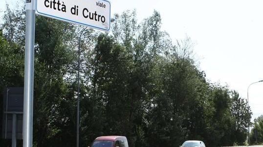 Mafie: sciolto il Comune di Cutro, paese “gemellato” con Reggio Emilia