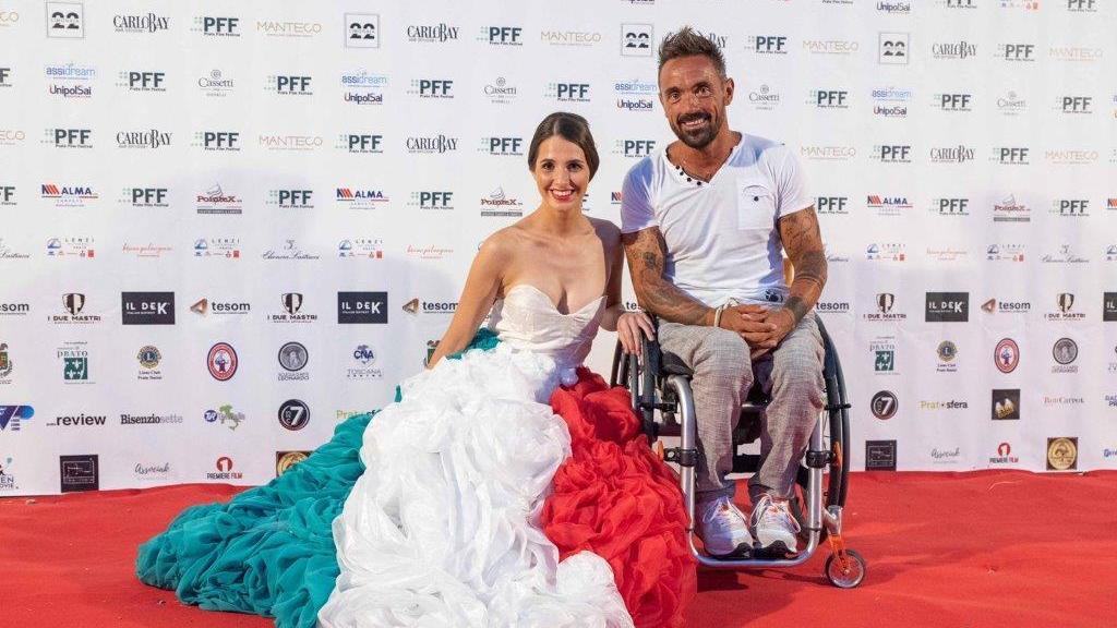 L’abito Florentia della stilista Eleonora Lastrucci al Prato Film Festival con Christian Giagnoni (tra i premiati)