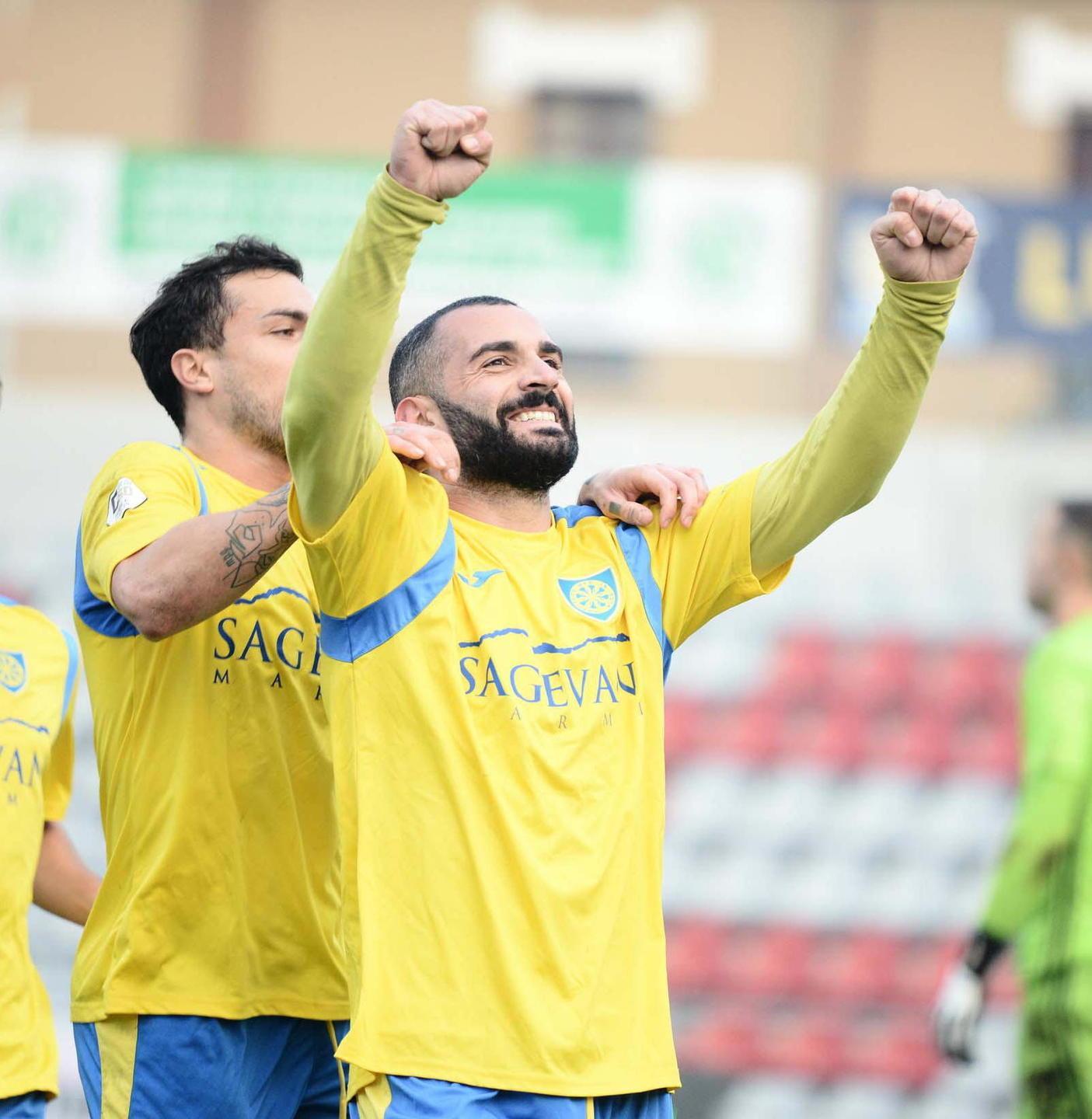 Mercato: servono rinforzi sulle corsie esterne e una punta