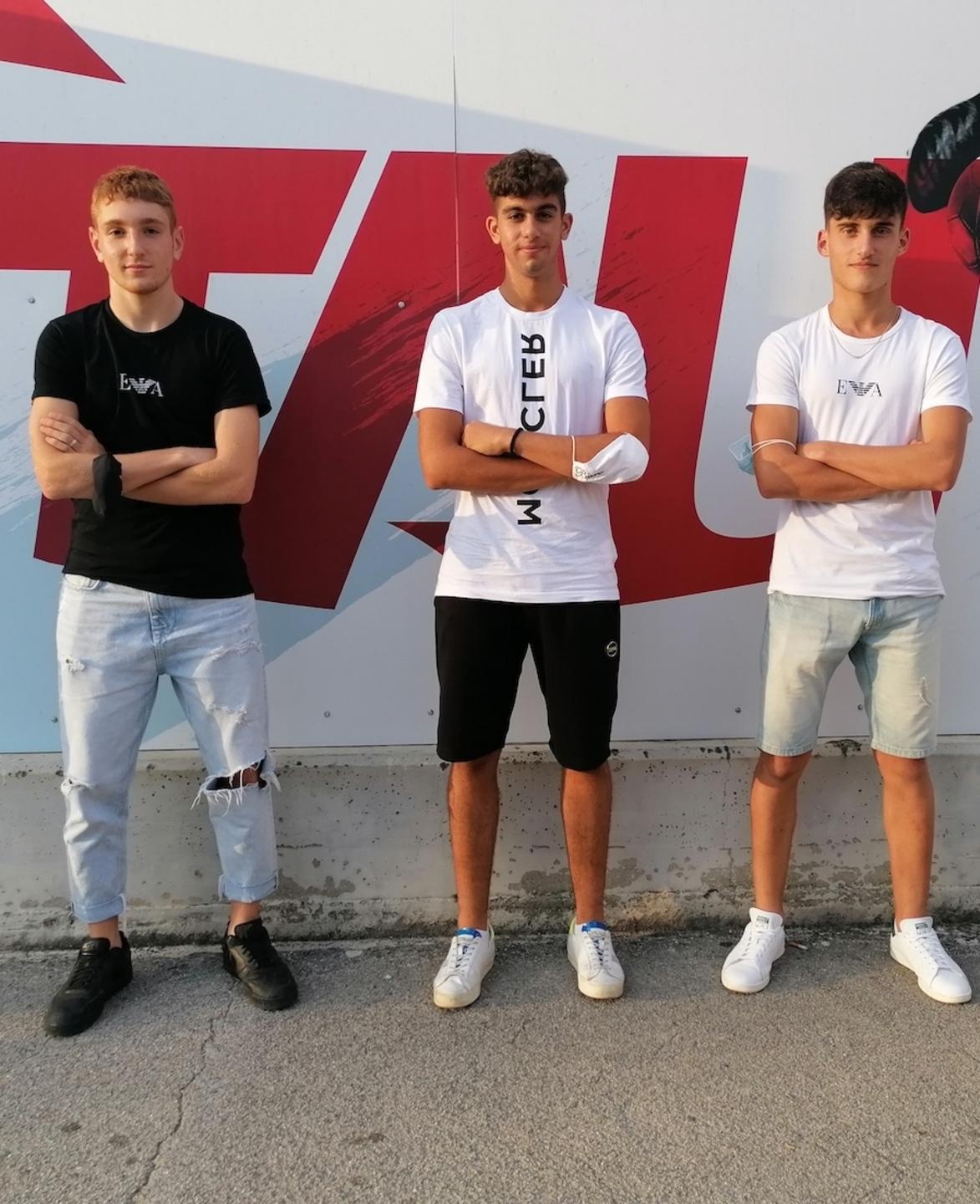 Trenta enfant prodige approdati al Tau 
