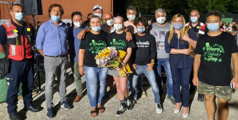 Tutti insieme per Gaia E la ragazza regala forza 