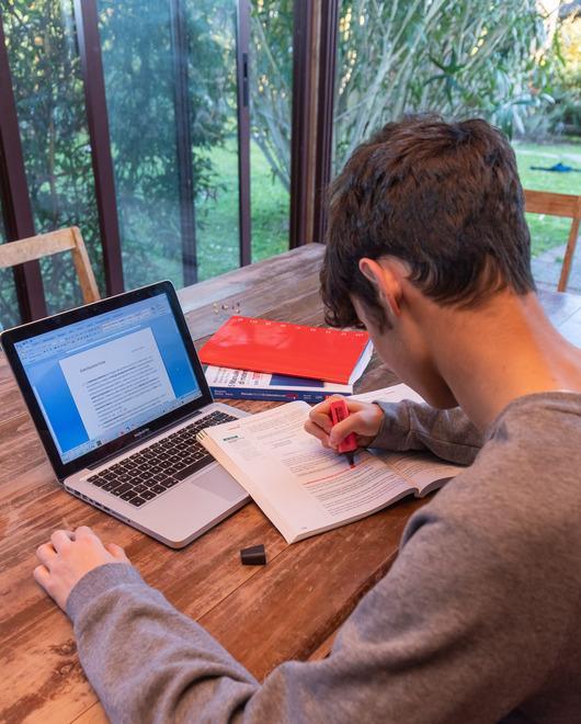 Pc e tablet agli alunni Il Comune arriva in aiuto alle famiglie 