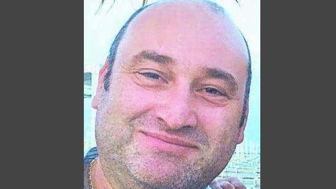 Comacchio, schianto tragico tra lo scooter e un’auto: papà di due figlie muore dopo il ricovero