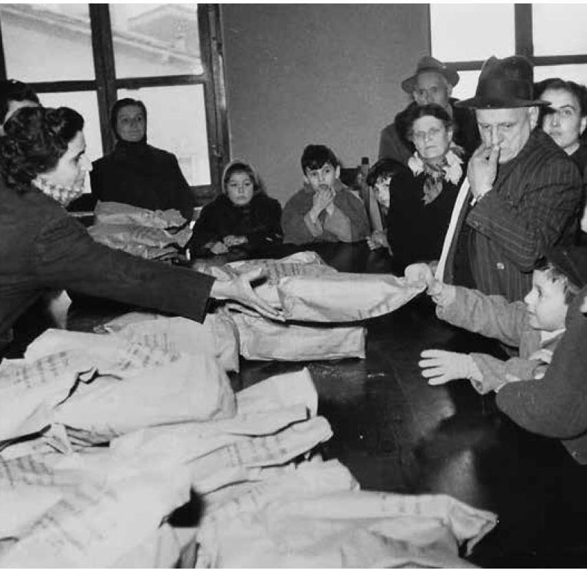 Le lotte per il lavoro, la fame del Dopoguerra e i pacchi alimentari 