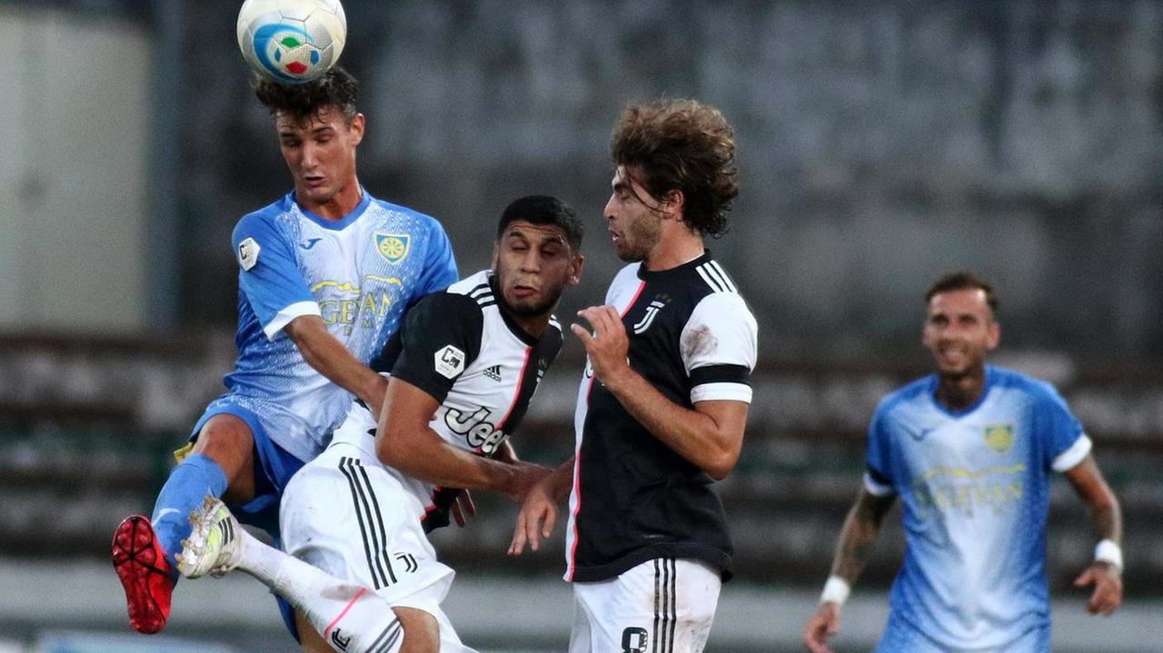 Carrarese, il tempo stringe per avere una squadra di livello