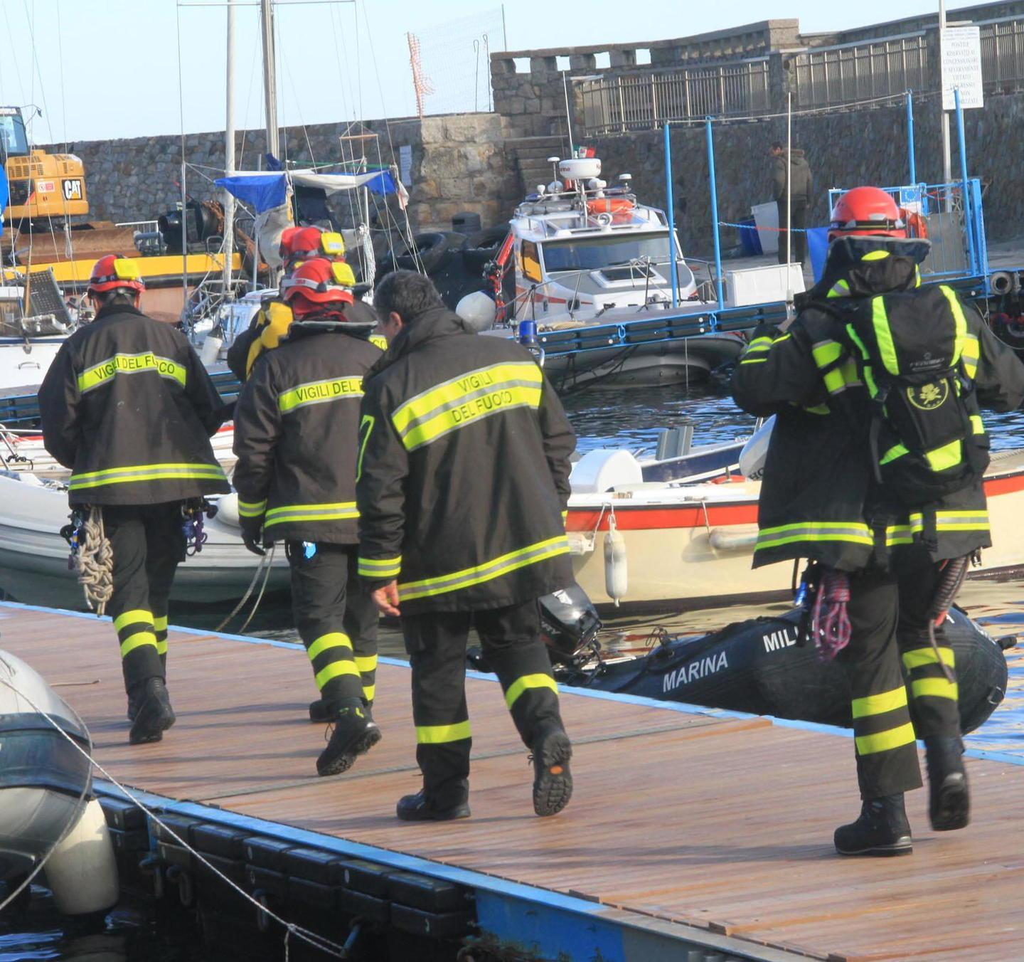 Morso da un topo a letto, vigile del fuoco in ospedale Insorgono i sindacati 