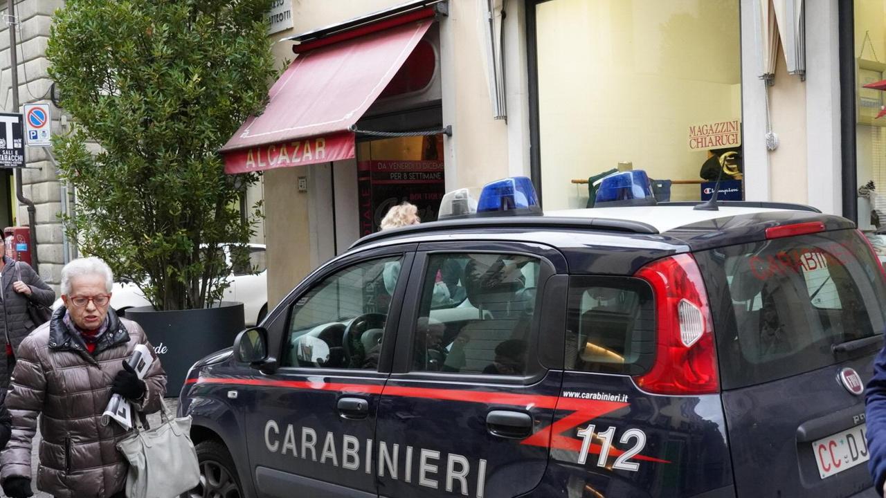 Pensionata trovata morta in camera da letto