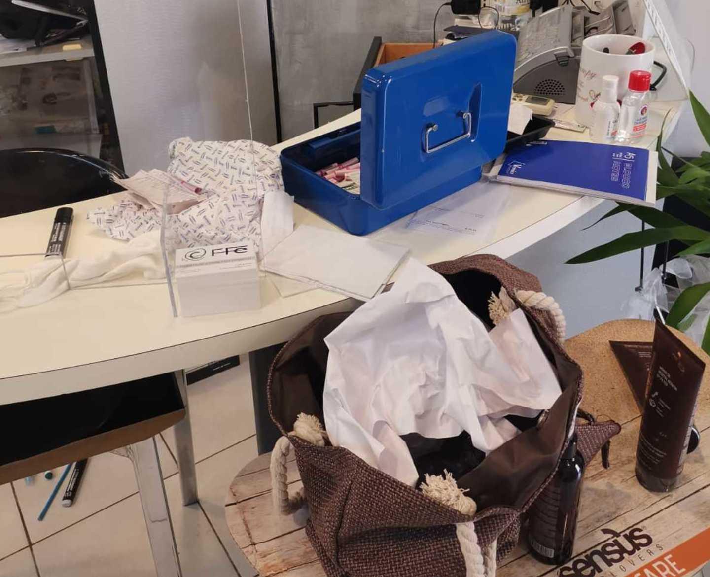 I danni al salone dei parrucchieri