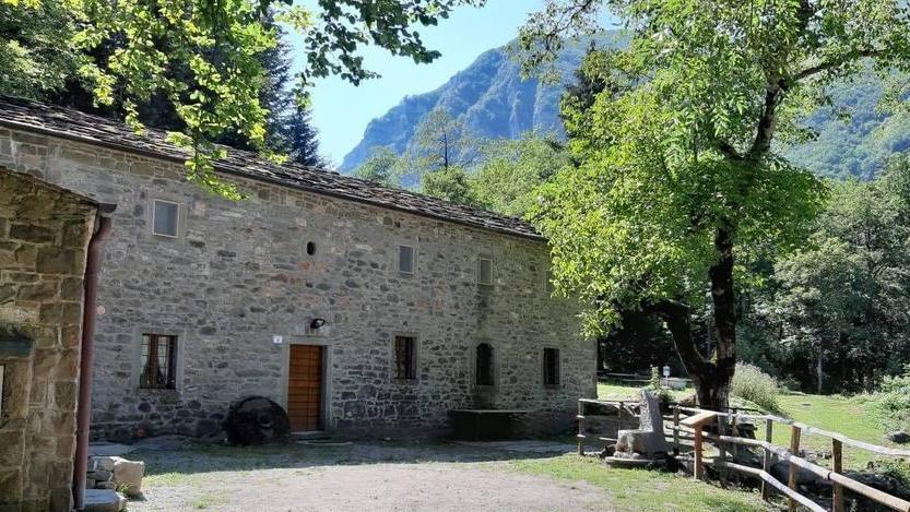 Un nuovo rifugio nella valle del Dolo: riapre i battenti il Mulino di Civago