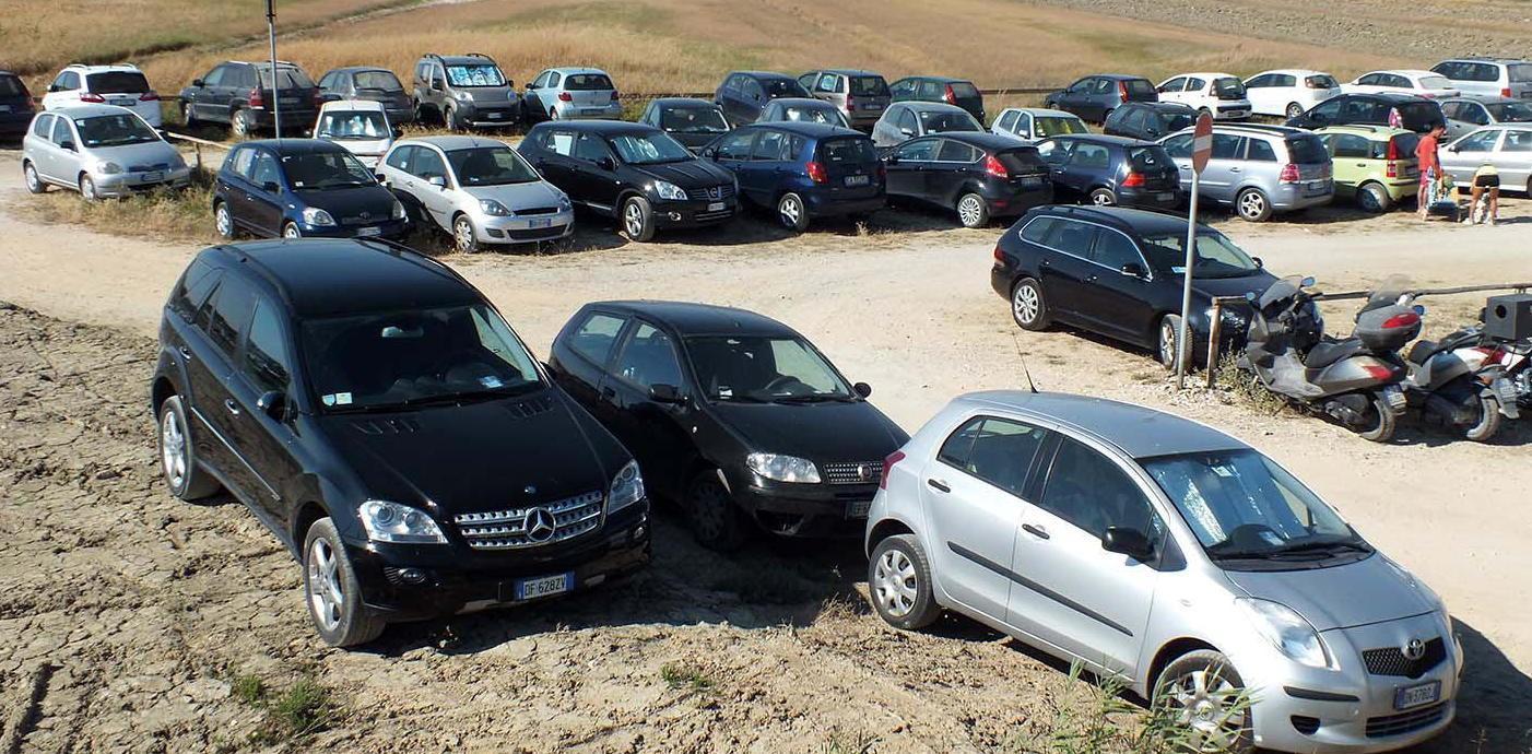 Rubavano tra i parcheggi della Costa est Quattro persone arrestate in flagrante 