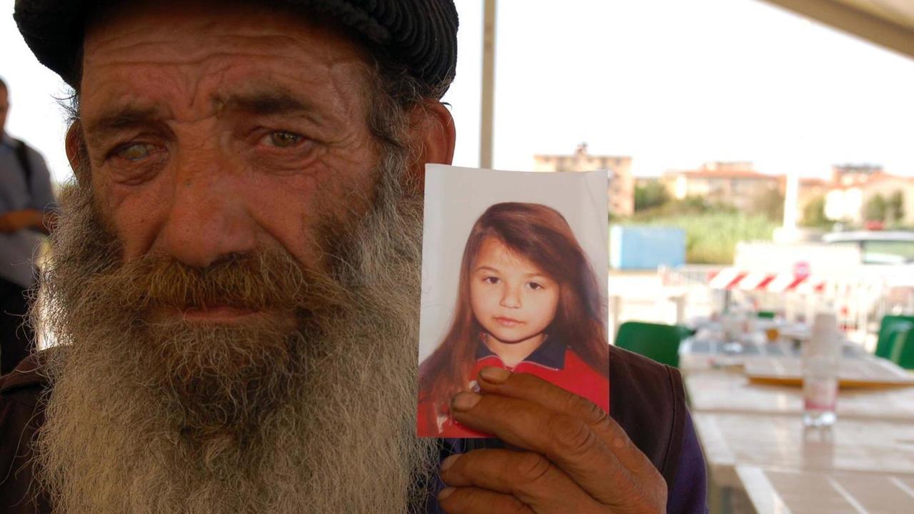 Il nonno: «Era un inferno, ne ho salvata solo una»