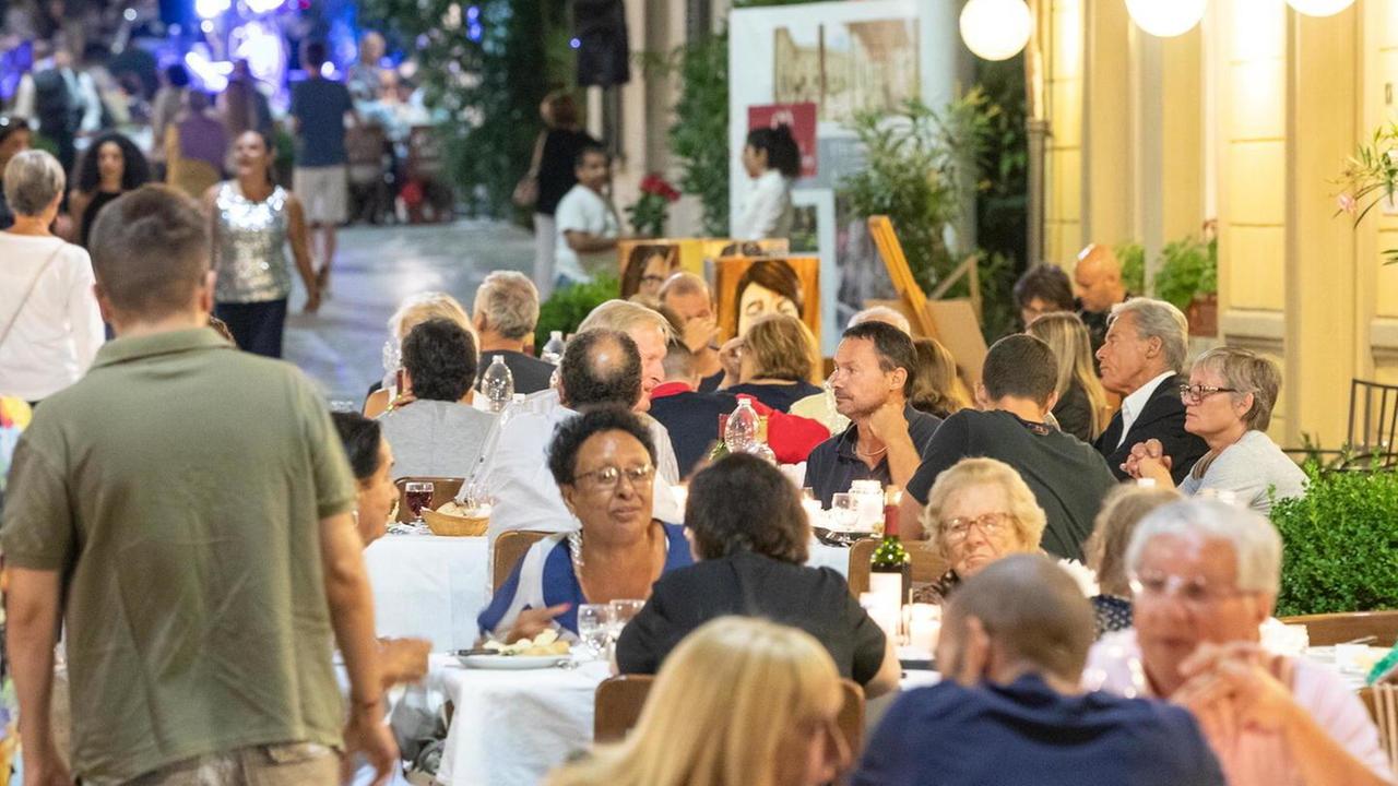 “Cena Sotto le stelle” lungo via Cavallotti anche nell’anno-Covid
