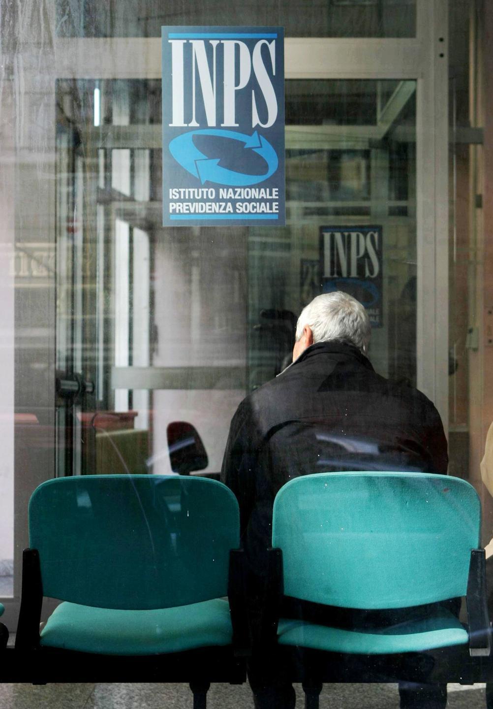 Caaf e patronati presi d’assalto per esenzioni e sgravi fiscali 
